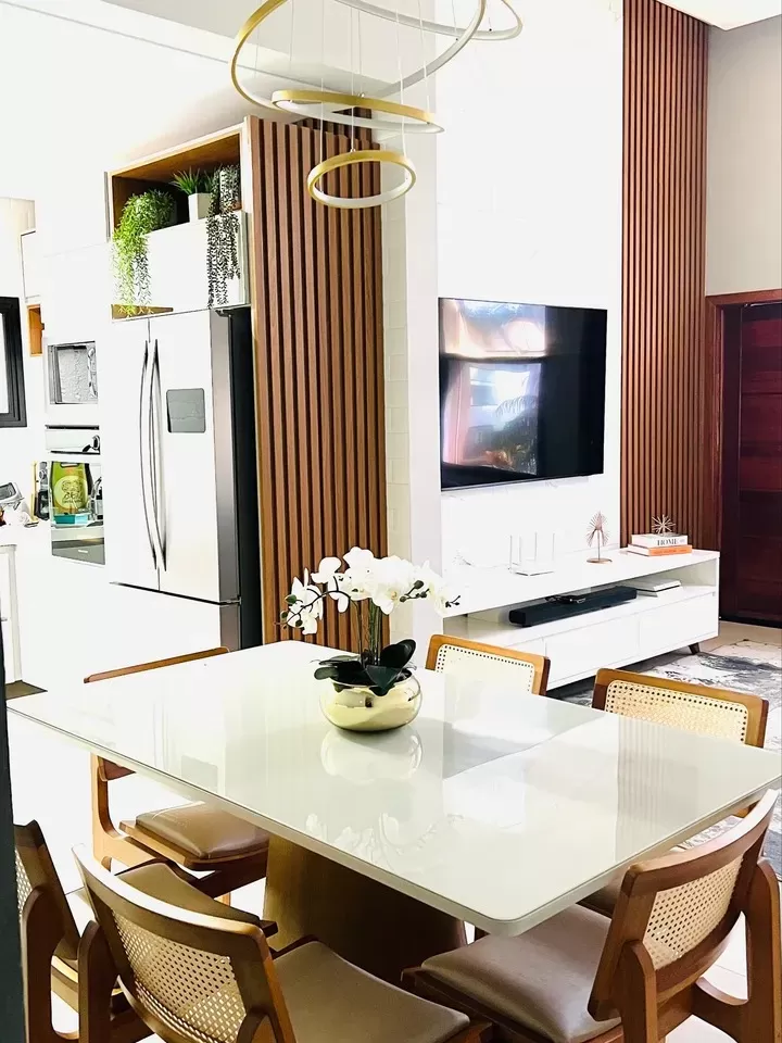 Casa Térrea à Venda com 3 quartos sendo 1 suíte, escritório e piscina privativa, 130m² em Sorocaba/SP no Condomínio Reserva Ipanema