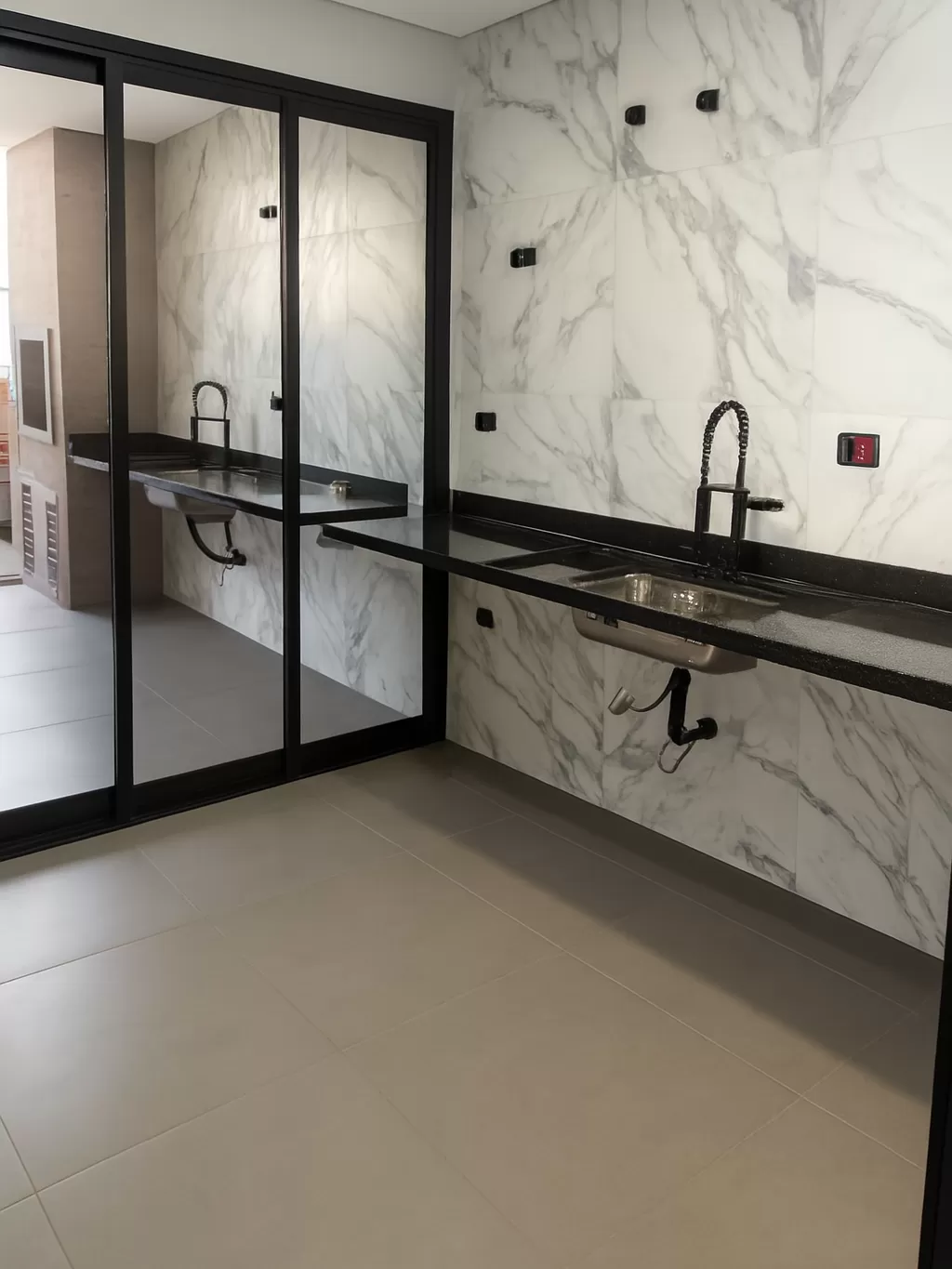 Casa Térrea à Venda com 3 quartos sendo 1 suíte e piscina, 114m² em Sorocaba/SP no Condomínio Horto Florestal Villagio