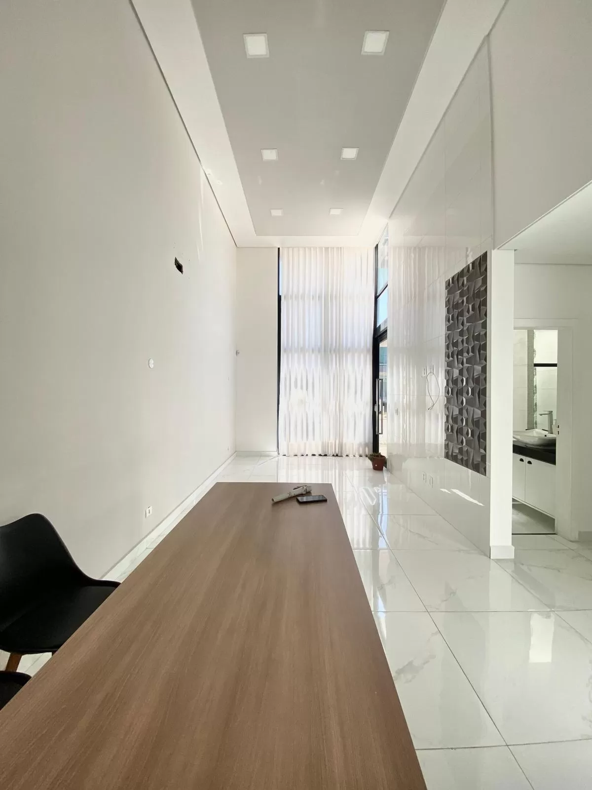 Casa Térrea à Venda com 3 quartos sendo 1 suíte e área gourmet com churrasqueira, 109m² em Sorocaba/SP no Condomínio Terras de São Francisco