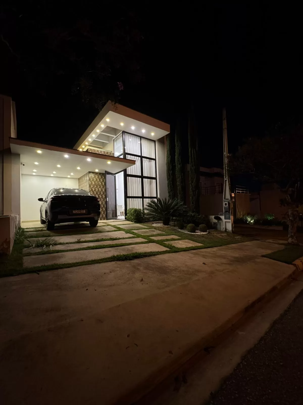 Casa Térrea à Venda com 3 quartos sendo 1 suíte e área gourmet com churrasqueira, 109m² em Sorocaba/SP no Condomínio Terras de São Francisco