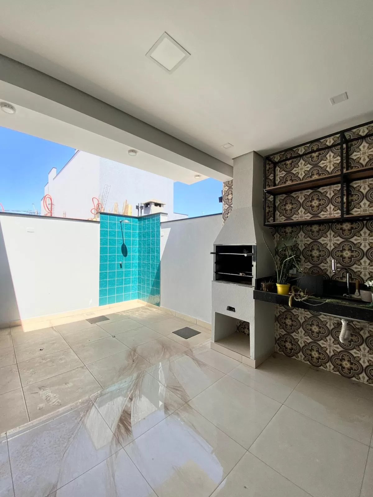 Casa Térrea à Venda com 3 quartos sendo 1 suíte e área gourmet com churrasqueira, 109m² em Sorocaba/SP no Condomínio Terras de São Francisco