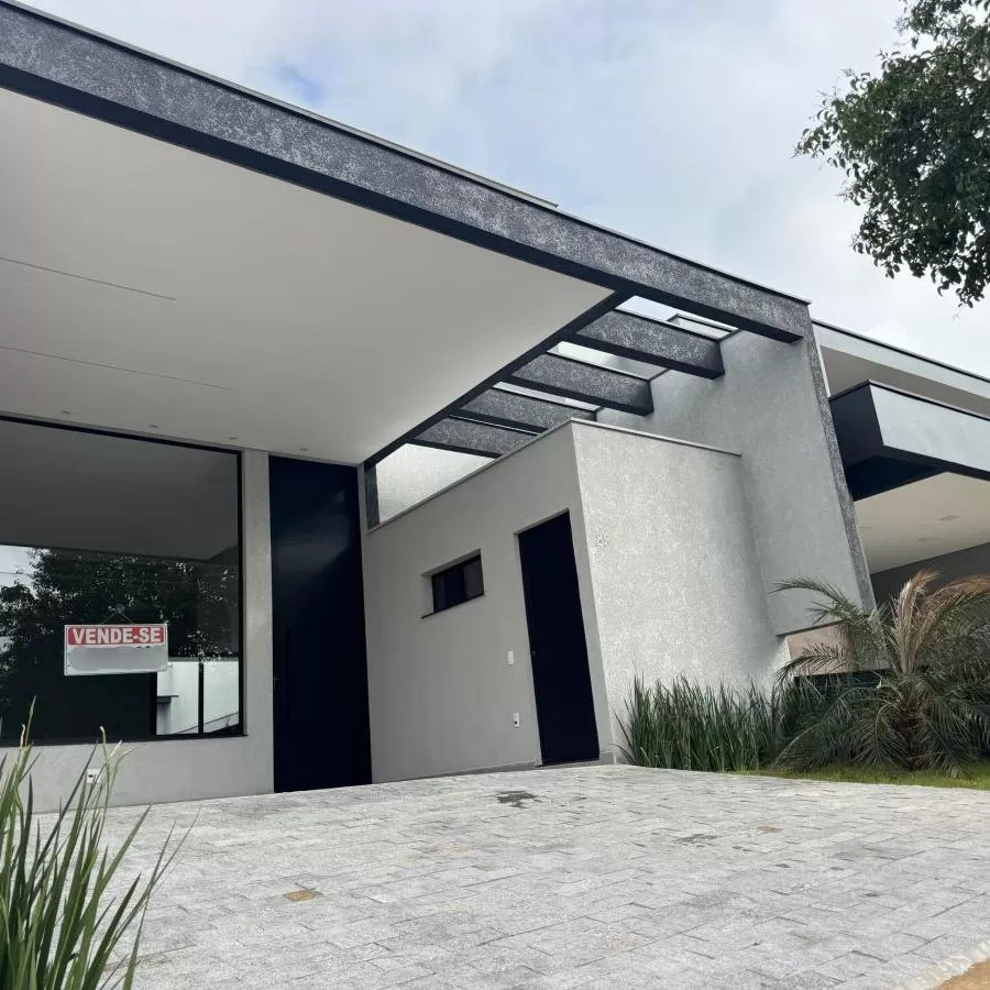 Casa Térrea à Venda com 3 dormitórios sendo 1 suíte e escritório, 140m² em Sorocaba/SP no Condomínio Reserva Ipanema
