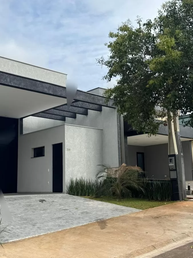 Casa Térrea à Venda com 3 dormitórios sendo 1 suíte e escritório, 140m² em Sorocaba/SP no Condomínio Reserva Ipanema