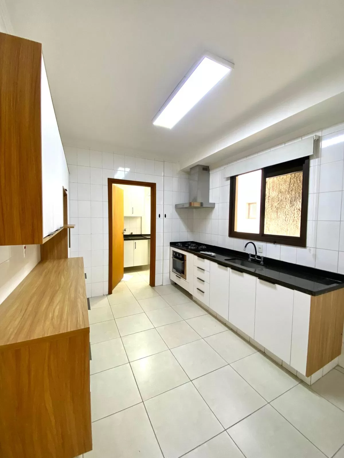 Apartamento com Vista Panorâmica à Venda com 3 dormitórios sendo 1 suíte, área gourmet com churrasqueira, 105m² em Sorocaba/SP no Condomínio Costta Blanca Residence