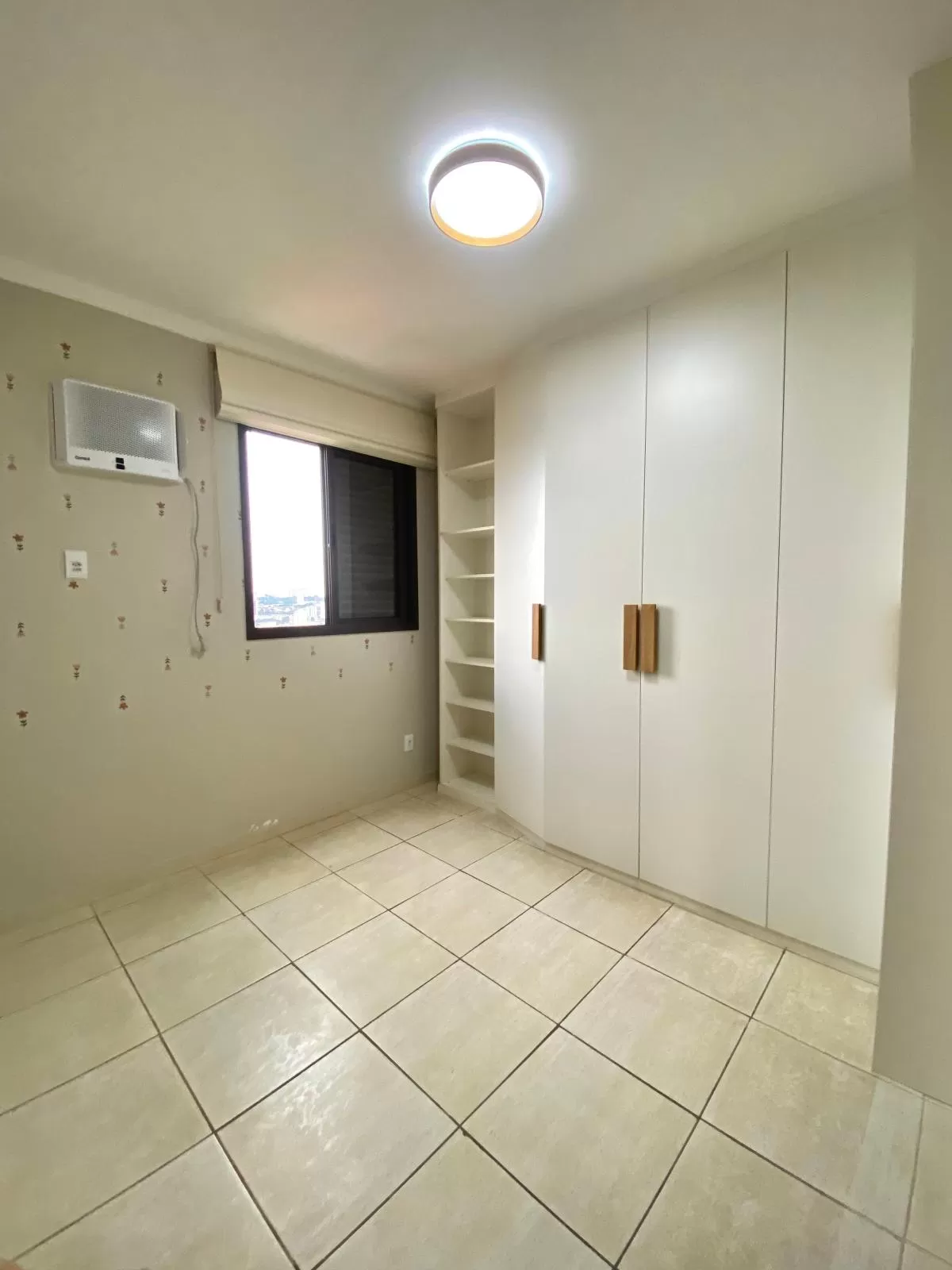 Apartamento com Vista Panorâmica à Venda com 3 dormitórios sendo 1 suíte, área gourmet com churrasqueira, 105m² em Sorocaba/SP no Condomínio Costta Blanca Residence