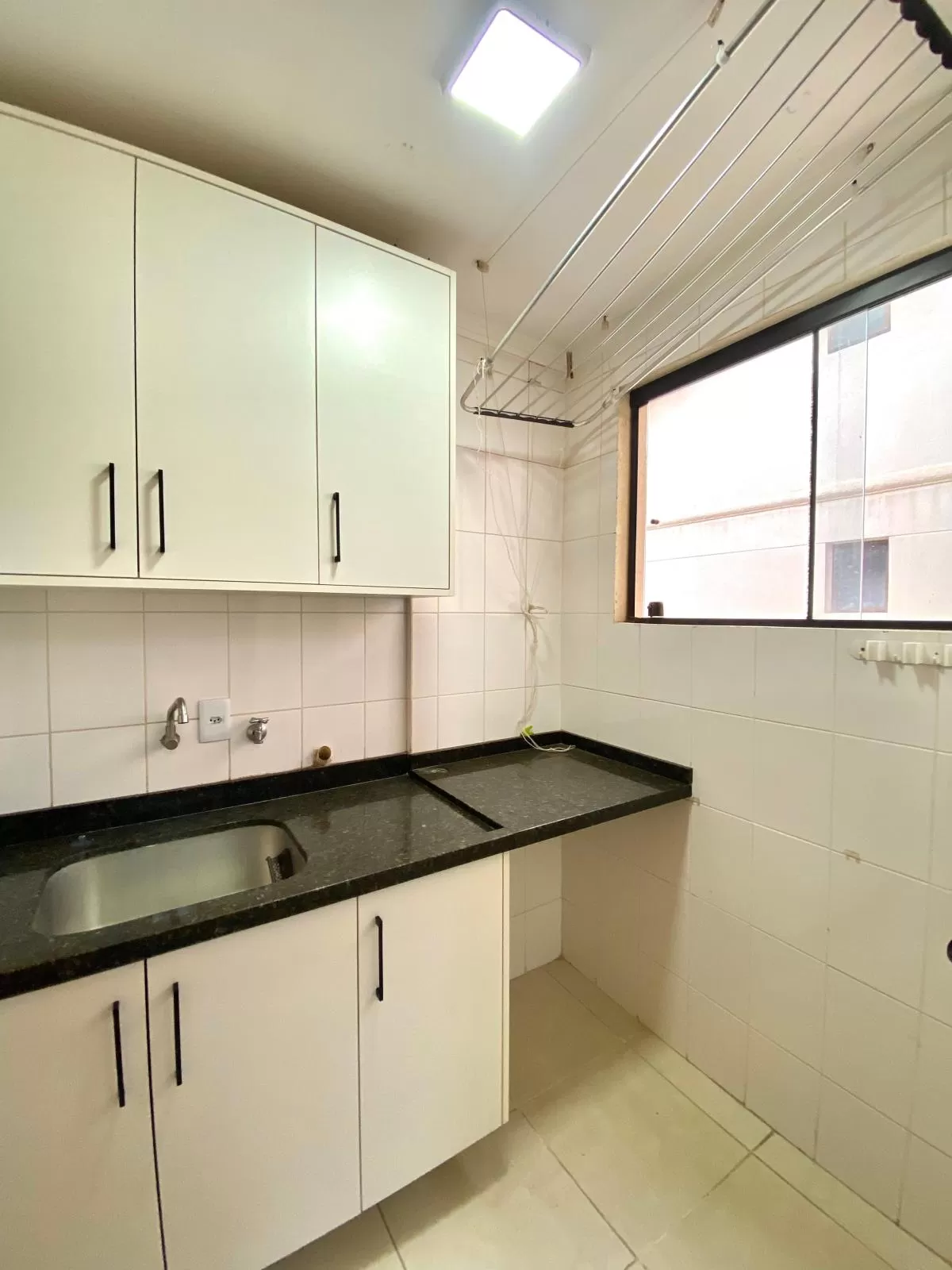 Apartamento com Vista Panorâmica à Venda com 3 dormitórios sendo 1 suíte, área gourmet com churrasqueira, 105m² em Sorocaba/SP no Condomínio Costta Blanca Residence