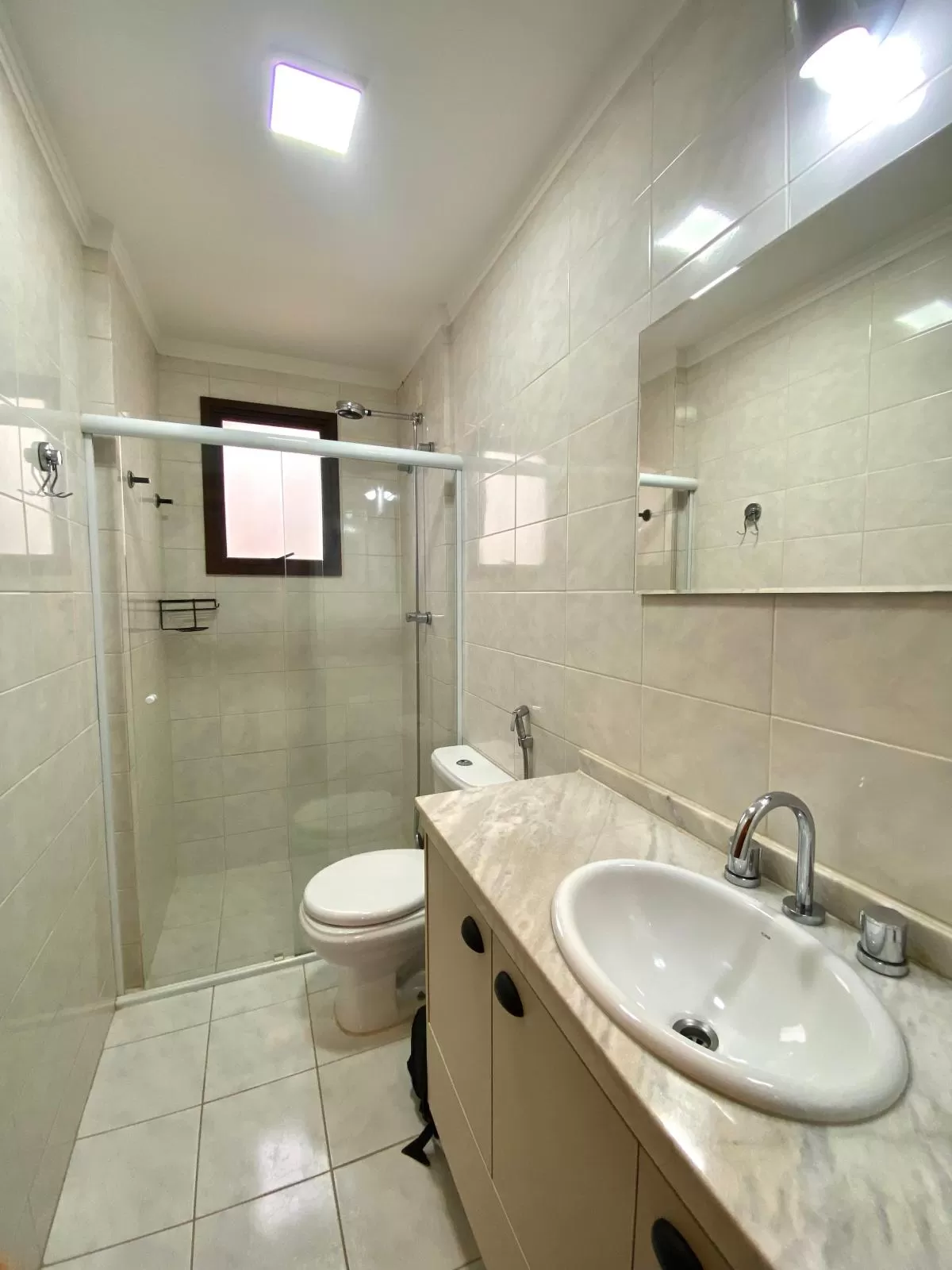 Apartamento com Vista Panorâmica à Venda com 3 dormitórios sendo 1 suíte, área gourmet com churrasqueira, 105m² em Sorocaba/SP no Condomínio Costta Blanca Residence