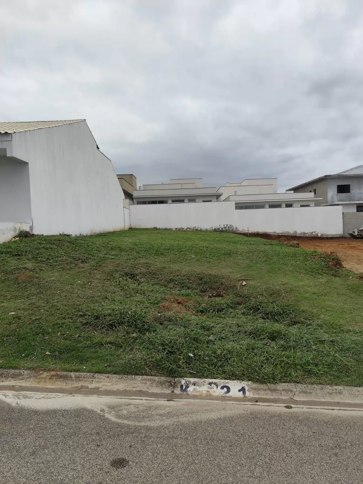 Terreno à Venda com ótimo custo benefício e projeto aprovado, 250m² no Condomínio Campos do Conde em Sorocaba/SP