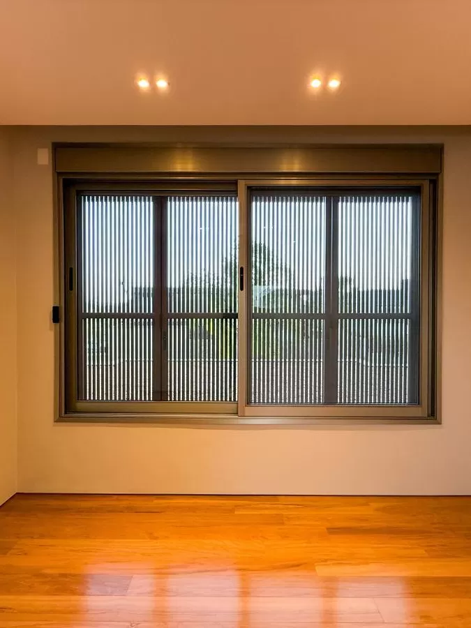 Casa Mobiliada à Venda com 4 suítes e área gourmet completa com piscina, 400m² no Condomínio Alphaville Nova Esplanada 4 em Votorantim/SP