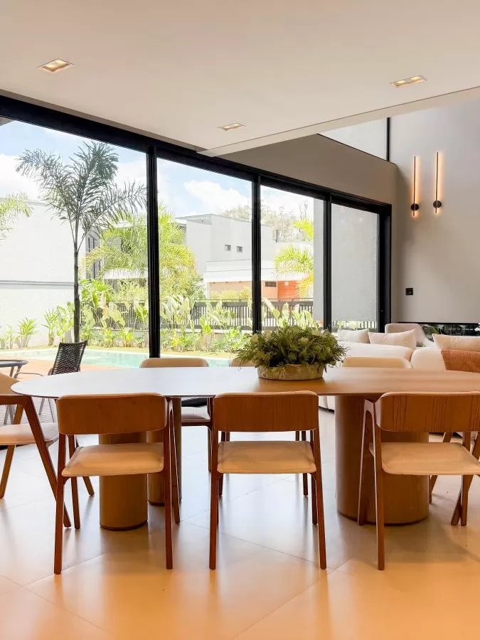 Casa de Alto Padrão à Venda com 5 suítes e área gourmet com piscina, 407m² no Condomínio Alphaville Nova Esplanada em Votorantim/SP