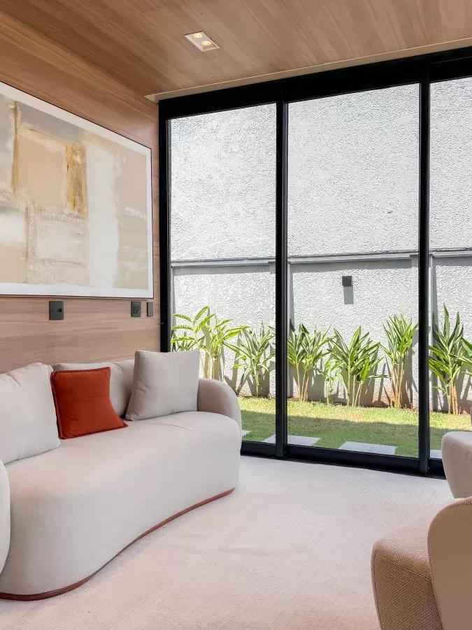 Casa de Alto Padrão à Venda com 5 suítes e área gourmet com piscina, 407m² no Condomínio Alphaville Nova Esplanada em Votorantim/SP