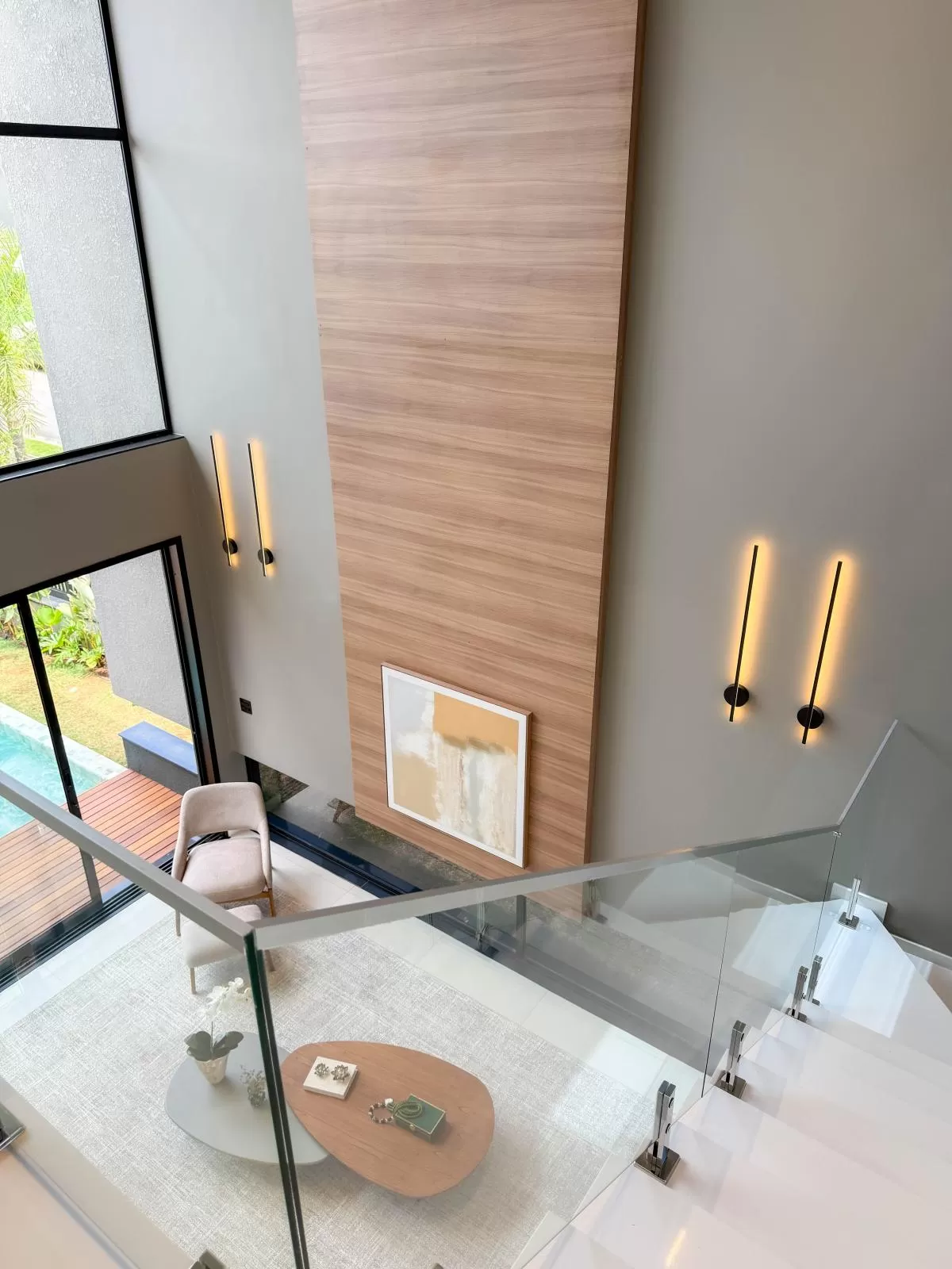 Casa de Alto Padrão à Venda com 5 suítes e área gourmet com piscina, 407m² no Condomínio Alphaville Nova Esplanada em Votorantim/SP