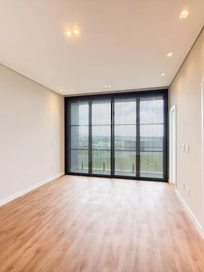 Casa de Alto Padrão à Venda com 5 suítes e área gourmet com piscina, 407m² no Condomínio Alphaville Nova Esplanada em Votorantim/SP