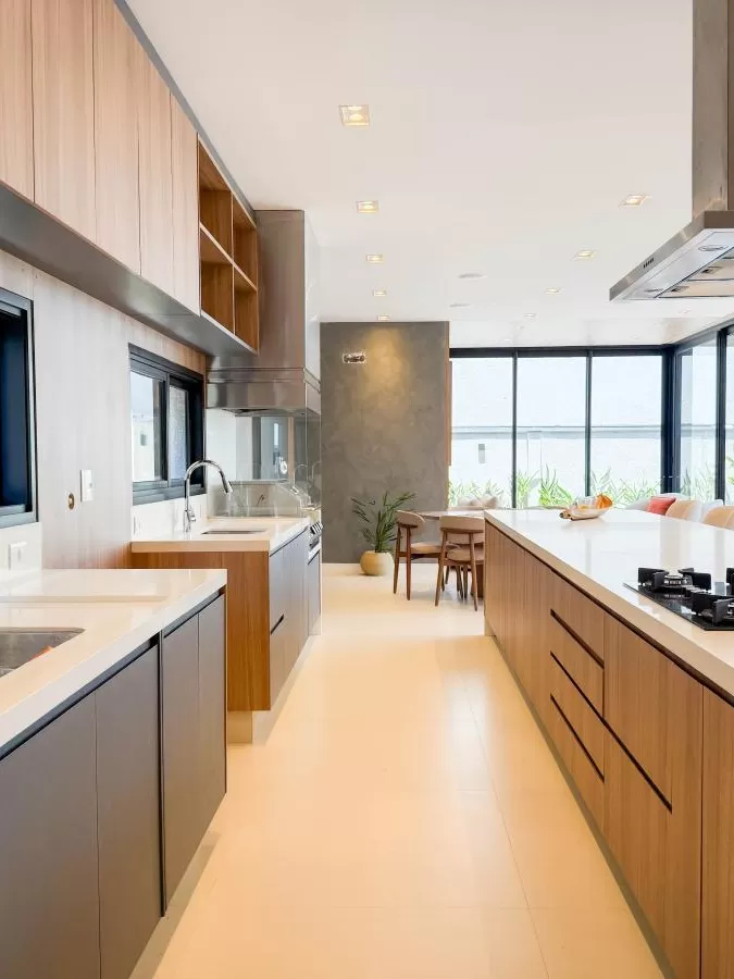 Casa de Alto Padrão à Venda com 5 suítes e área gourmet com piscina, 407m² no Condomínio Alphaville Nova Esplanada em Votorantim/SP