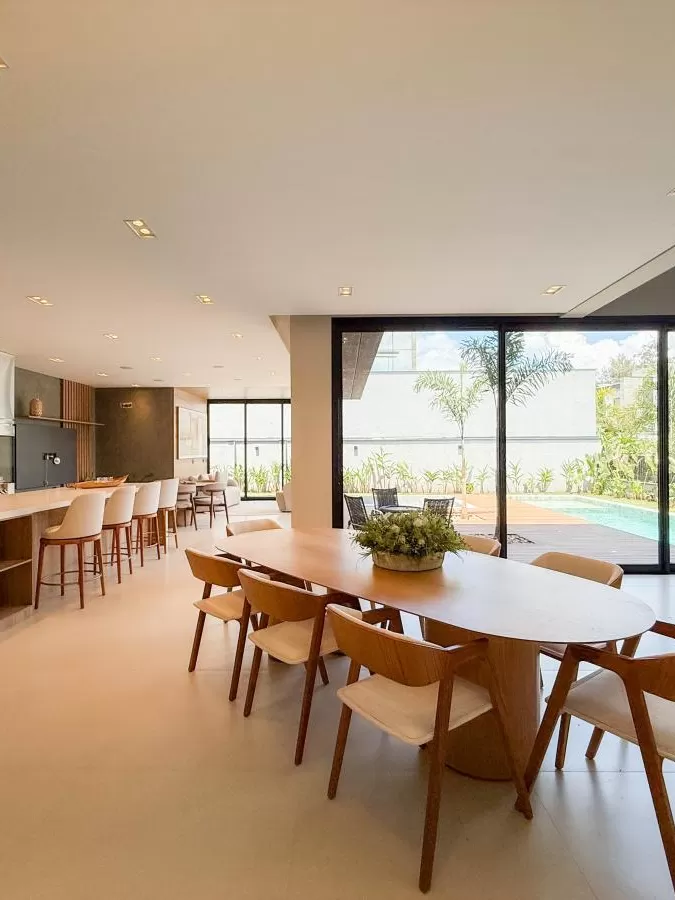 Casa de Alto Padrão à Venda com 5 suítes e área gourmet com piscina, 407m² no Condomínio Alphaville Nova Esplanada em Votorantim/SP