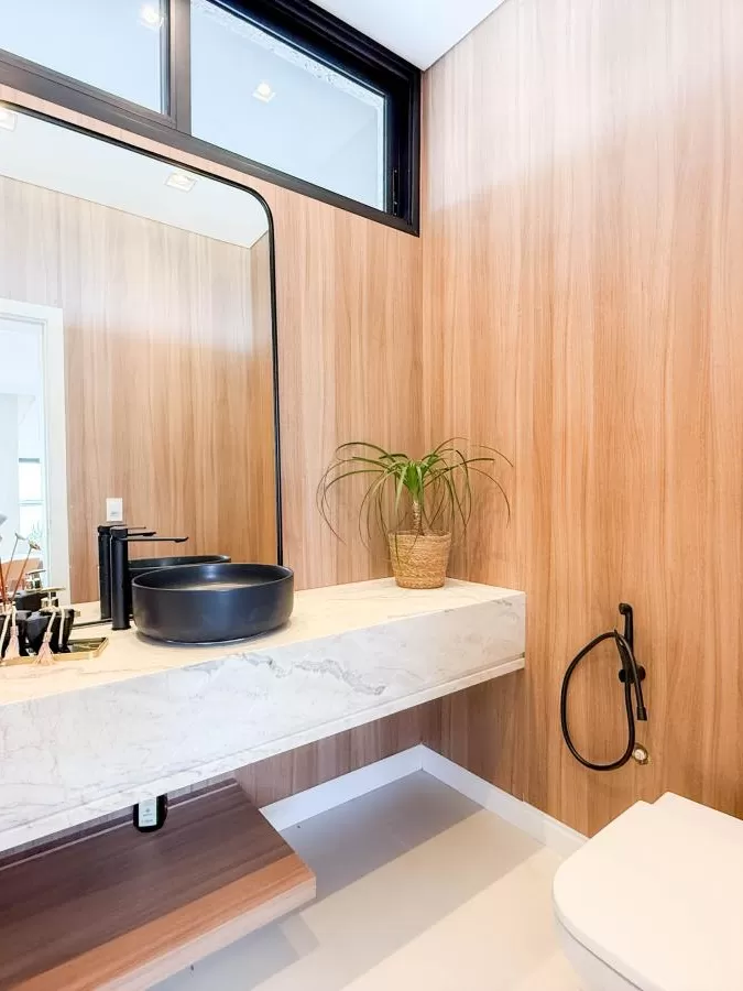 Casa de Alto Padrão à Venda com 5 suítes e área gourmet com piscina, 407m² no Condomínio Alphaville Nova Esplanada em Votorantim/SP