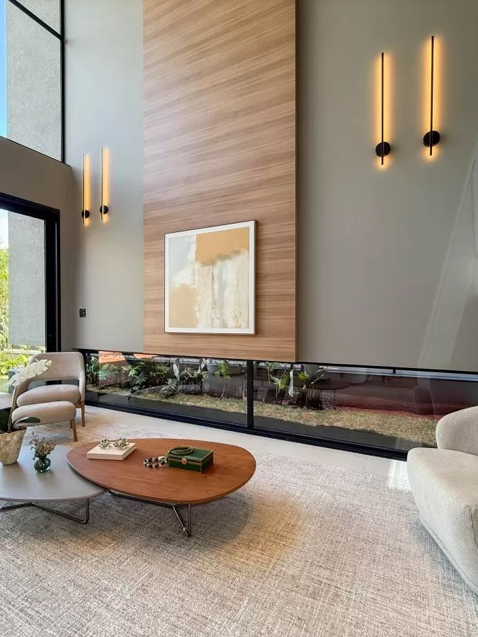 Casa de Alto Padrão à Venda com 5 suítes e área gourmet com piscina, 407m² no Condomínio Alphaville Nova Esplanada em Votorantim/SP