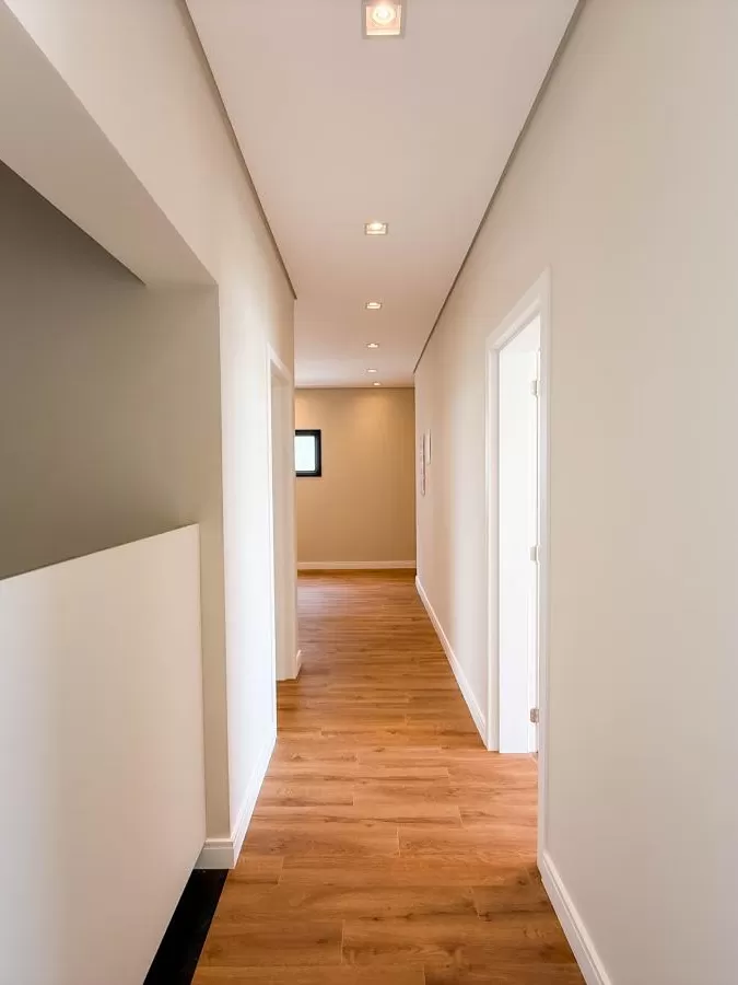 Casa de Alto Padrão à Venda com 5 suítes e área gourmet com piscina, 407m² no Condomínio Alphaville Nova Esplanada em Votorantim/SP