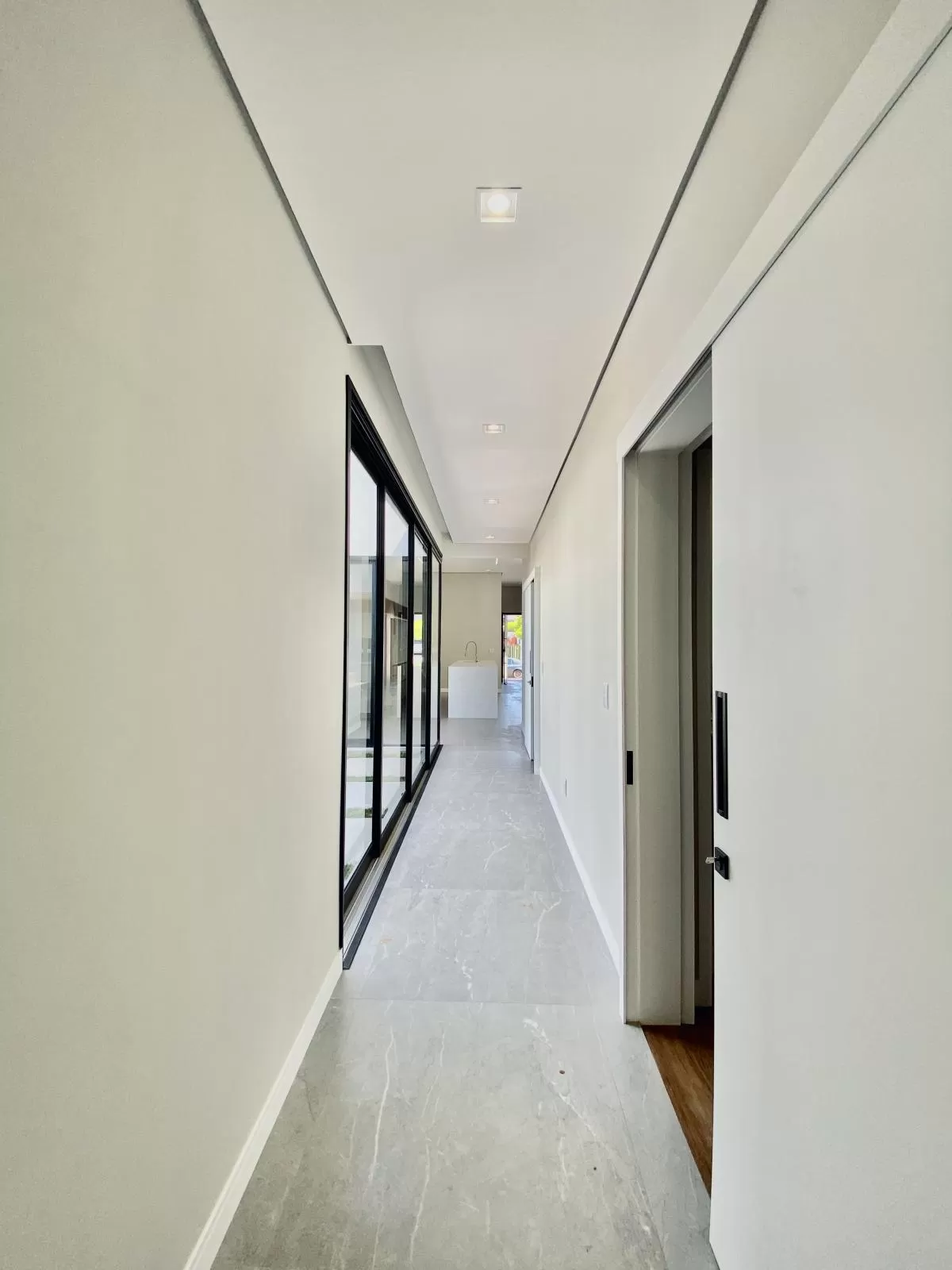 Casa Térrea à Venda com 3 suítes sendo 1 master e escritório, 200m² no Condomínio Cyrela Landscape em Votorantim/SP