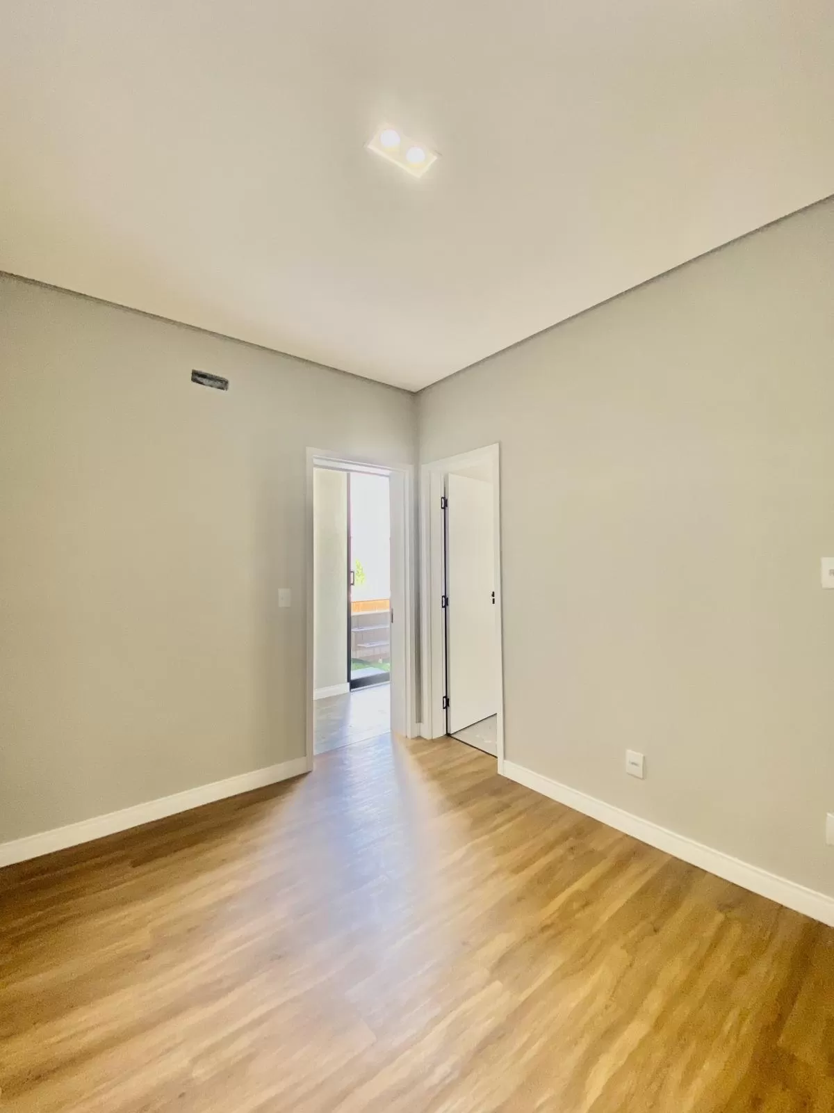 Casa Térrea à Venda com 3 suítes sendo 1 master e escritório, 200m² no Condomínio Cyrela Landscape em Votorantim/SP