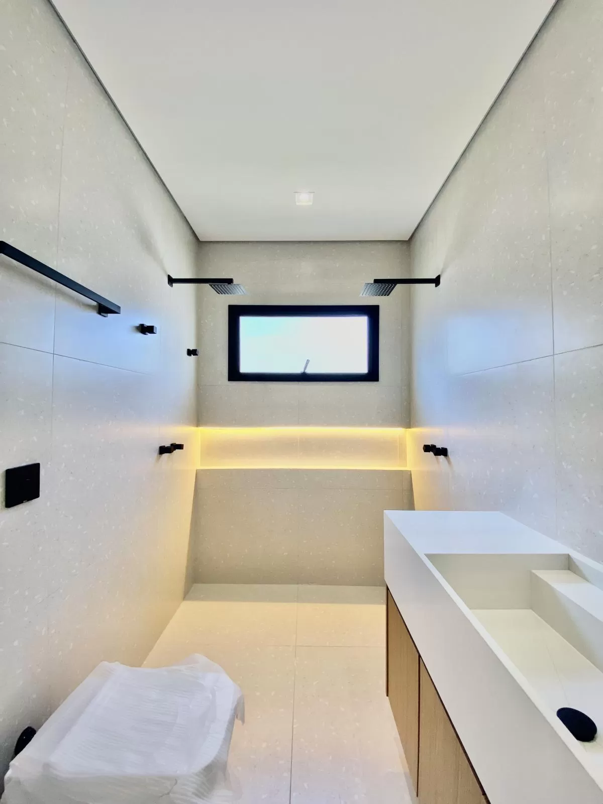 Casa Térrea à Venda com 3 suítes sendo 1 master e escritório, 200m² no Condomínio Cyrela Landscape em Votorantim/SP