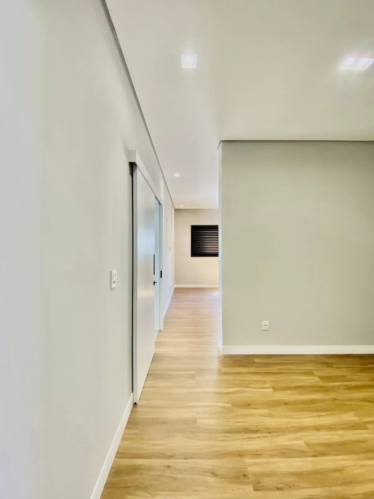 Casa Térrea à Venda com 3 suítes sendo 1 master e escritório, 200m² no Condomínio Cyrela Landscape em Votorantim/SP