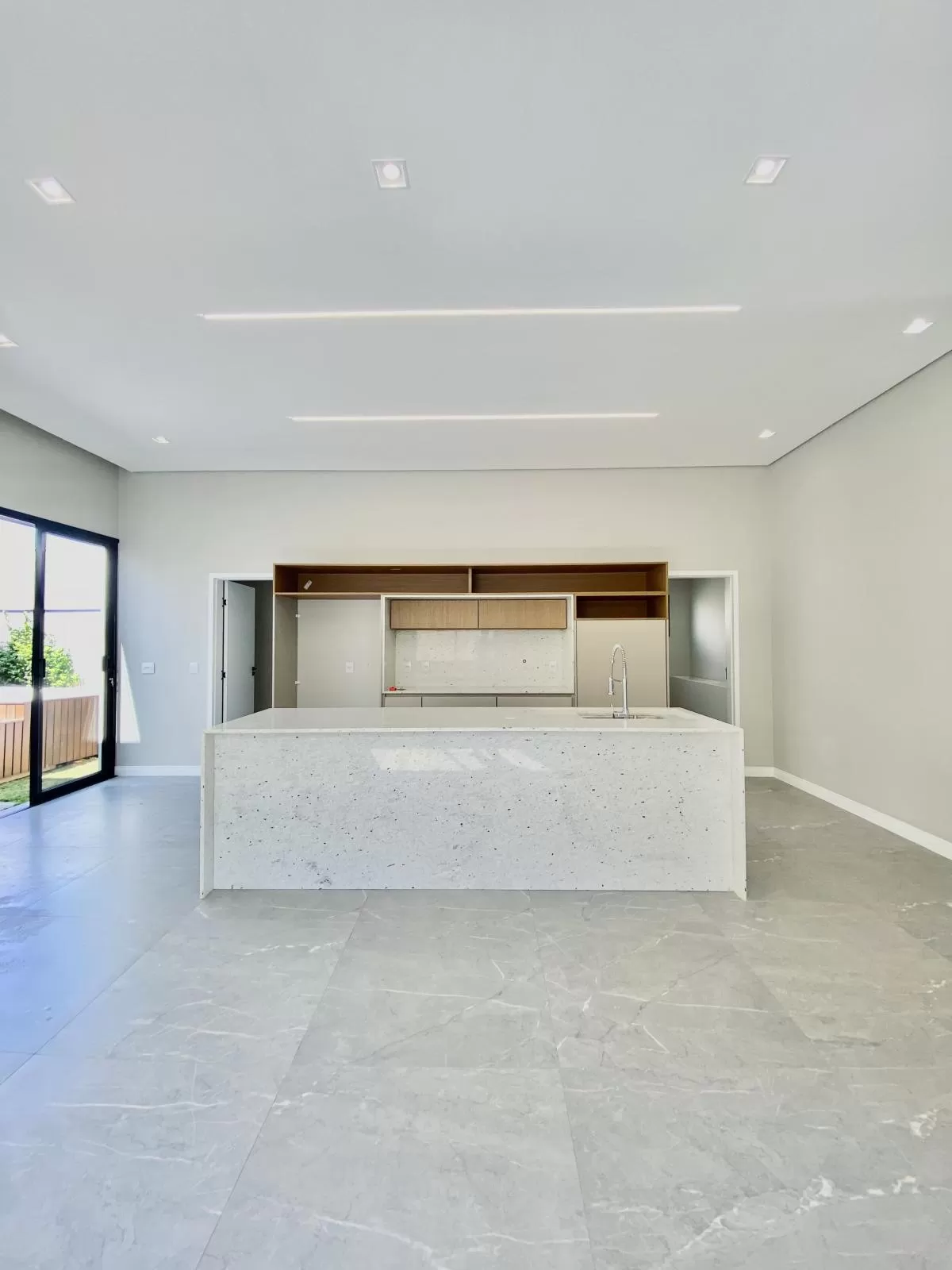 Casa Térrea à Venda com 3 suítes sendo 1 master e escritório, 200m² no Condomínio Cyrela Landscape em Votorantim/SP