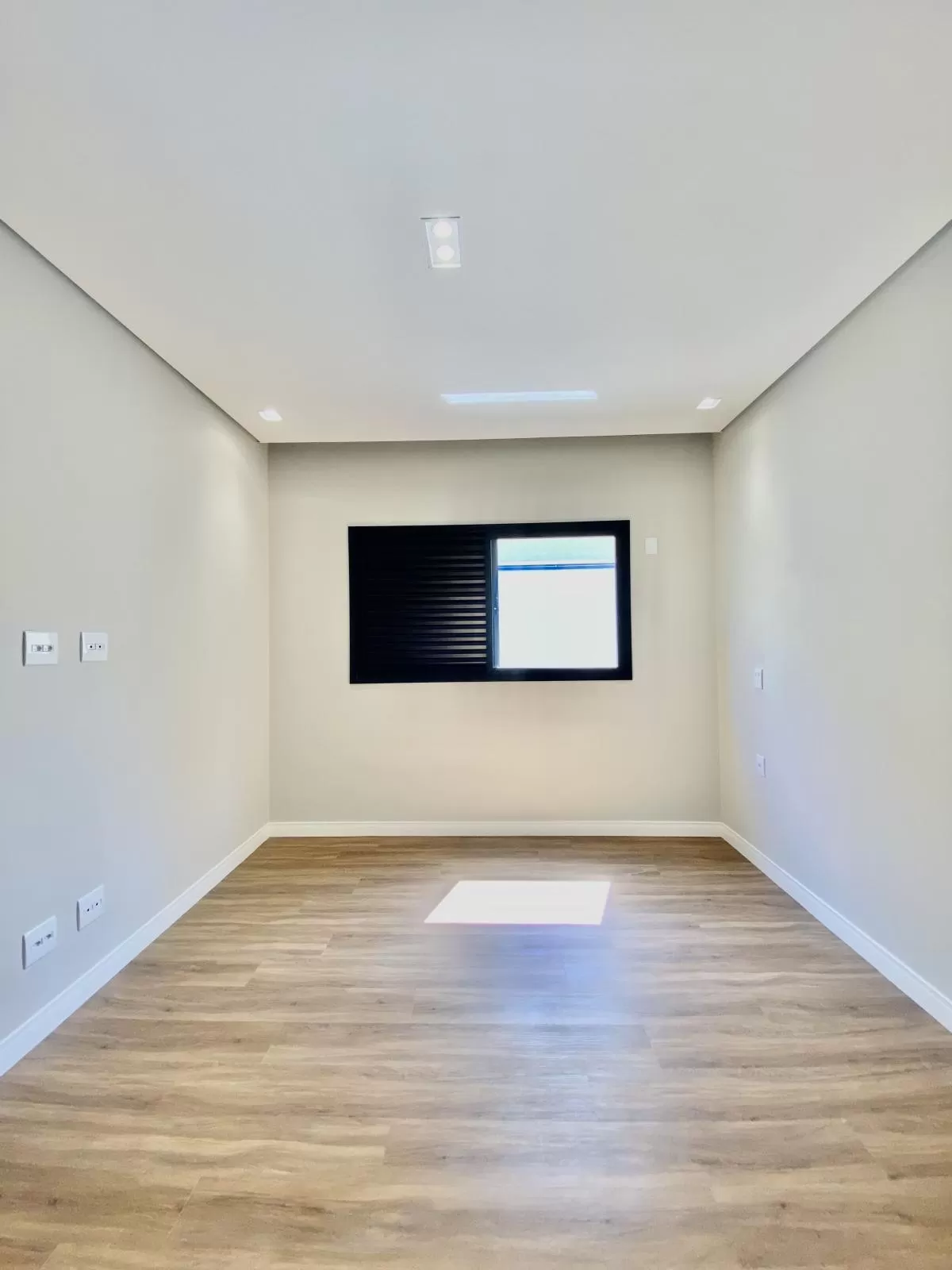 Casa Térrea à Venda com 3 suítes sendo 1 master e escritório, 200m² no Condomínio Cyrela Landscape em Votorantim/SP