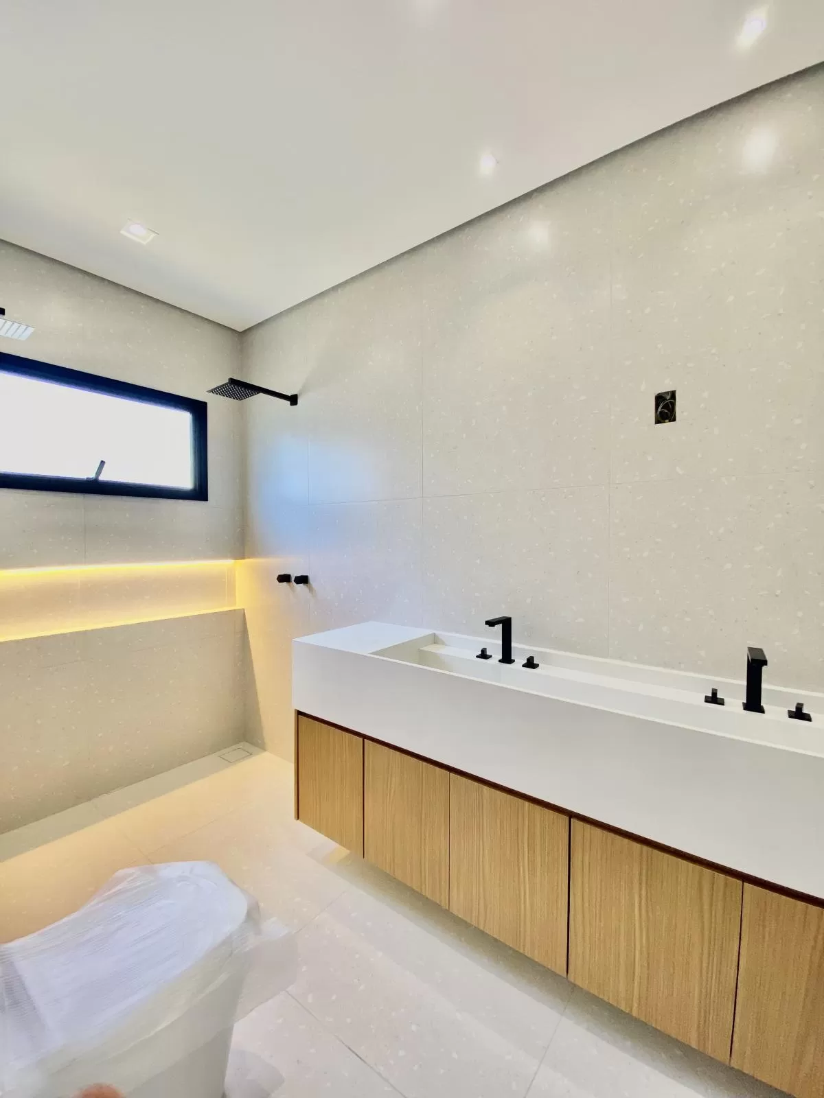 Casa Térrea à Venda com 3 suítes sendo 1 master e escritório, 200m² no Condomínio Cyrela Landscape em Votorantim/SP