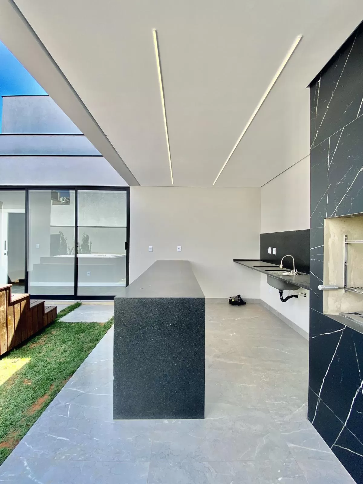 Casa Térrea à Venda com 3 suítes sendo 1 master e escritório, 200m² no Condomínio Cyrela Landscape em Votorantim/SP