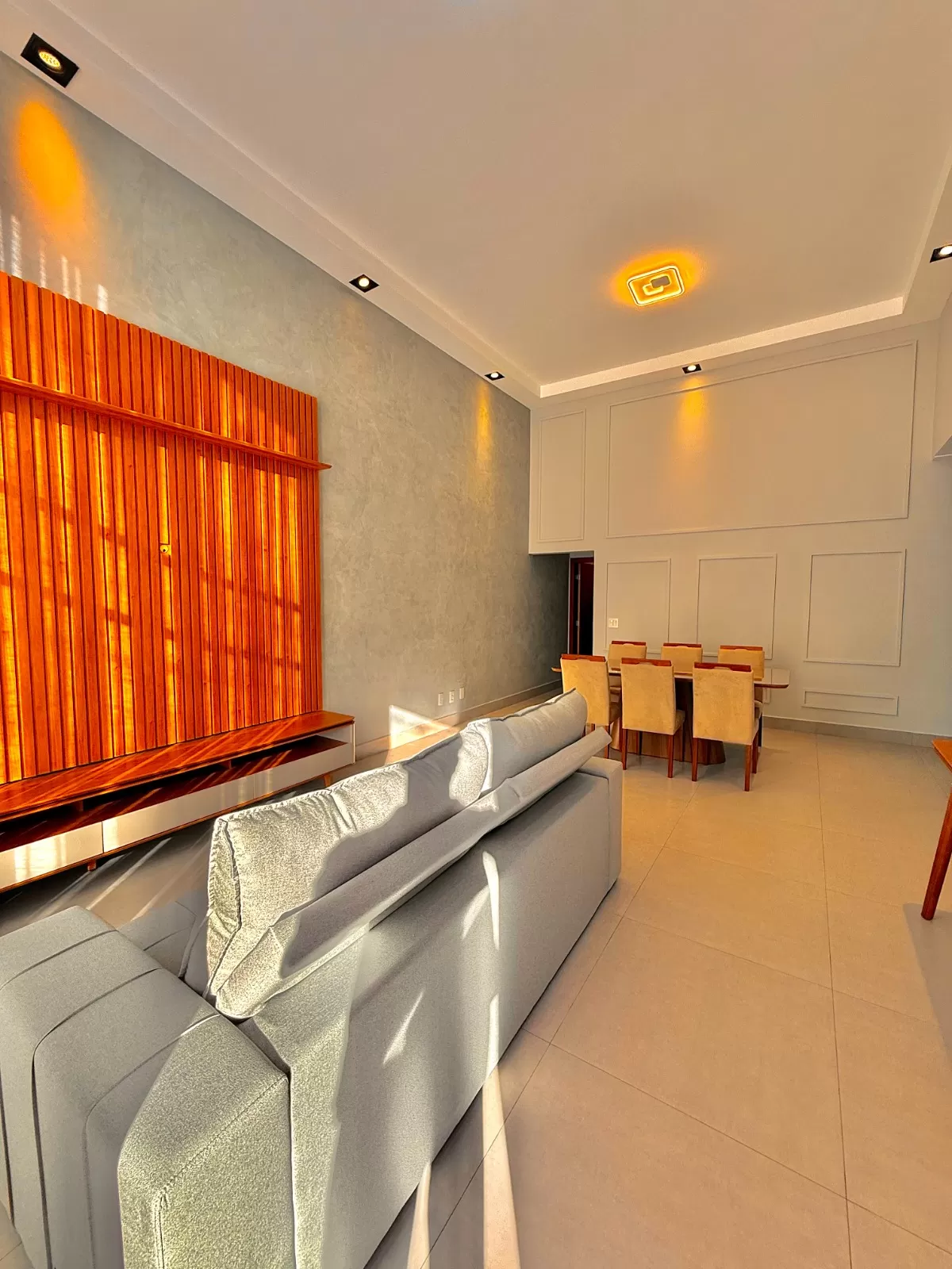 Casa Térrea à Venda em Porteira Fechada com 3 suítes e área gourmet com piscina, 180m² no Condomínio Villa do Bosque em Sorocaba/SP