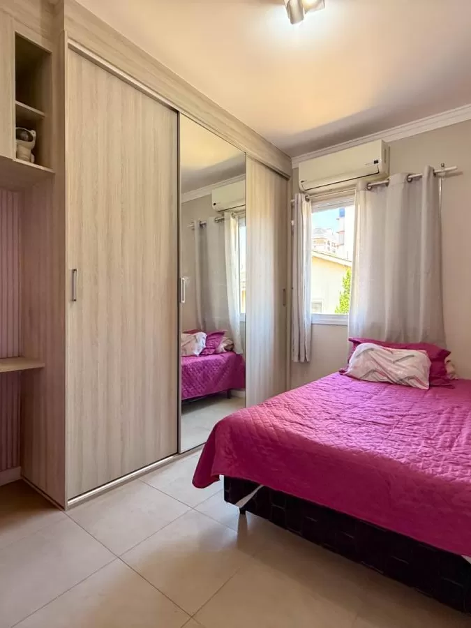 Casa à Venda no Parque Campolim com 3 quartos sendo 1 suíte e área gourmet com churrasqueira, 175m² no Condomínio Villa Campolim em Sorocaba/SP