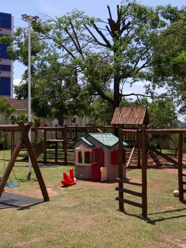 Casa à Venda no Parque Campolim com 3 quartos sendo 1 suíte e área gourmet com churrasqueira, 175m² no Condomínio Villa Campolim em Sorocaba/SP