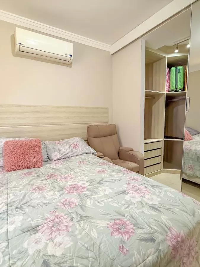 Casa à Venda no Parque Campolim com 3 quartos sendo 1 suíte e área gourmet com churrasqueira, 175m² no Condomínio Villa Campolim em Sorocaba/SP