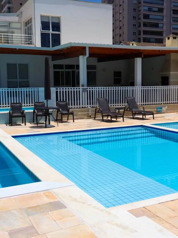 Casa à Venda no Parque Campolim com 3 quartos sendo 1 suíte e área gourmet com churrasqueira, 175m² no Condomínio Villa Campolim em Sorocaba/SP