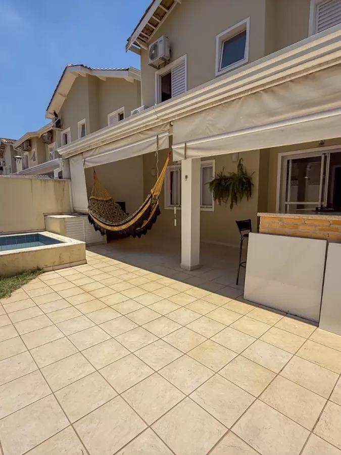 Casa à Venda no Parque Campolim com 3 quartos sendo 1 suíte e área gourmet com churrasqueira, 175m² no Condomínio Villa Campolim em Sorocaba/SP