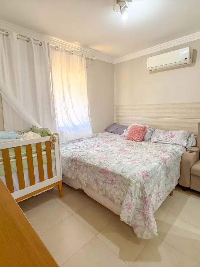 Casa à Venda no Parque Campolim com 3 quartos sendo 1 suíte e área gourmet com churrasqueira, 175m² no Condomínio Villa Campolim em Sorocaba/SP