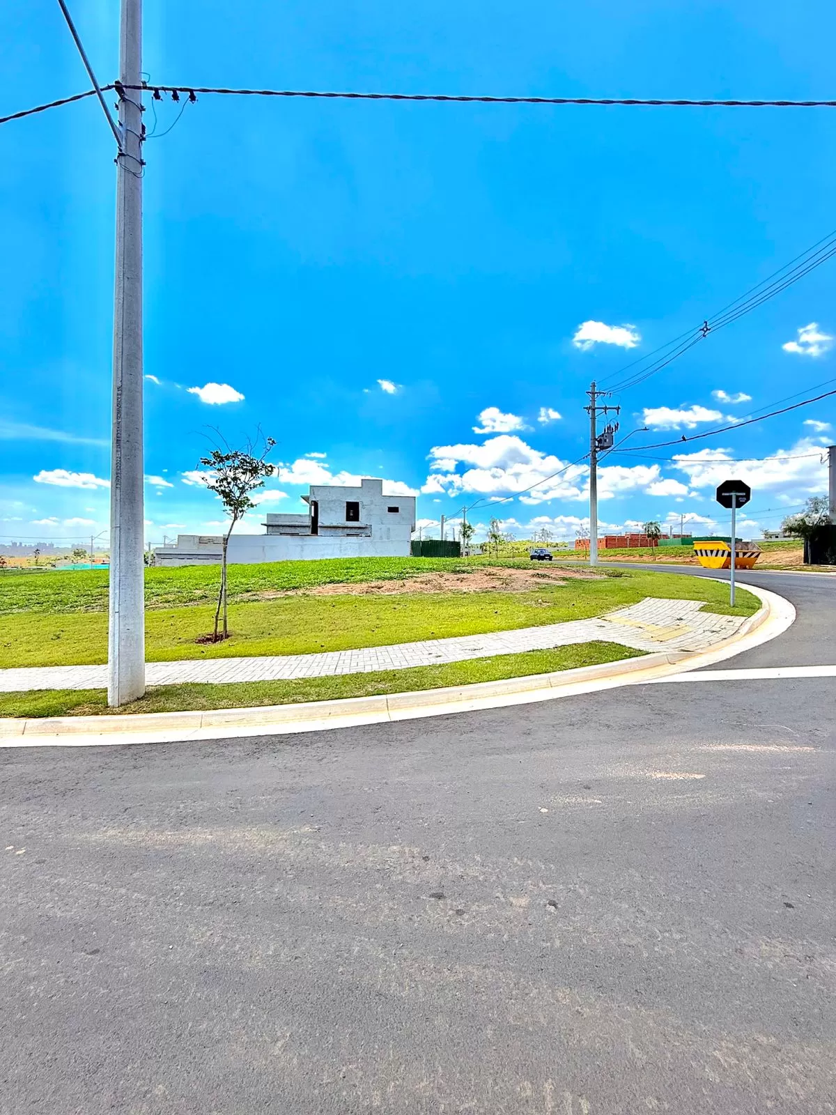 Terreno de Esquina à Venda com ótima topografia, 312m² no Condomínio Terras Alpha em Votorantim/SP