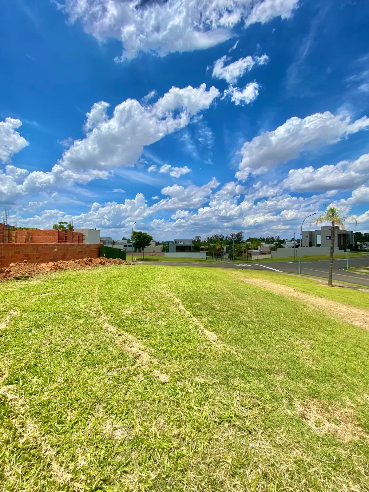 Terreno de Esquina à Venda com topografia plana, 509m² no Condomínio Alphaville Nova Esplanada 4 em Votorantim/SP