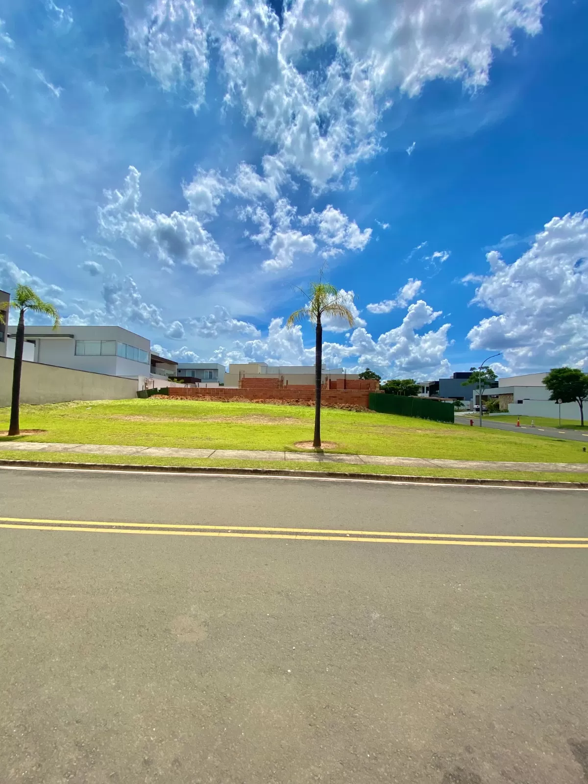 Terreno de Esquina à Venda com topografia plana, 509m² no Condomínio Alphaville Nova Esplanada 4 em Votorantim/SP