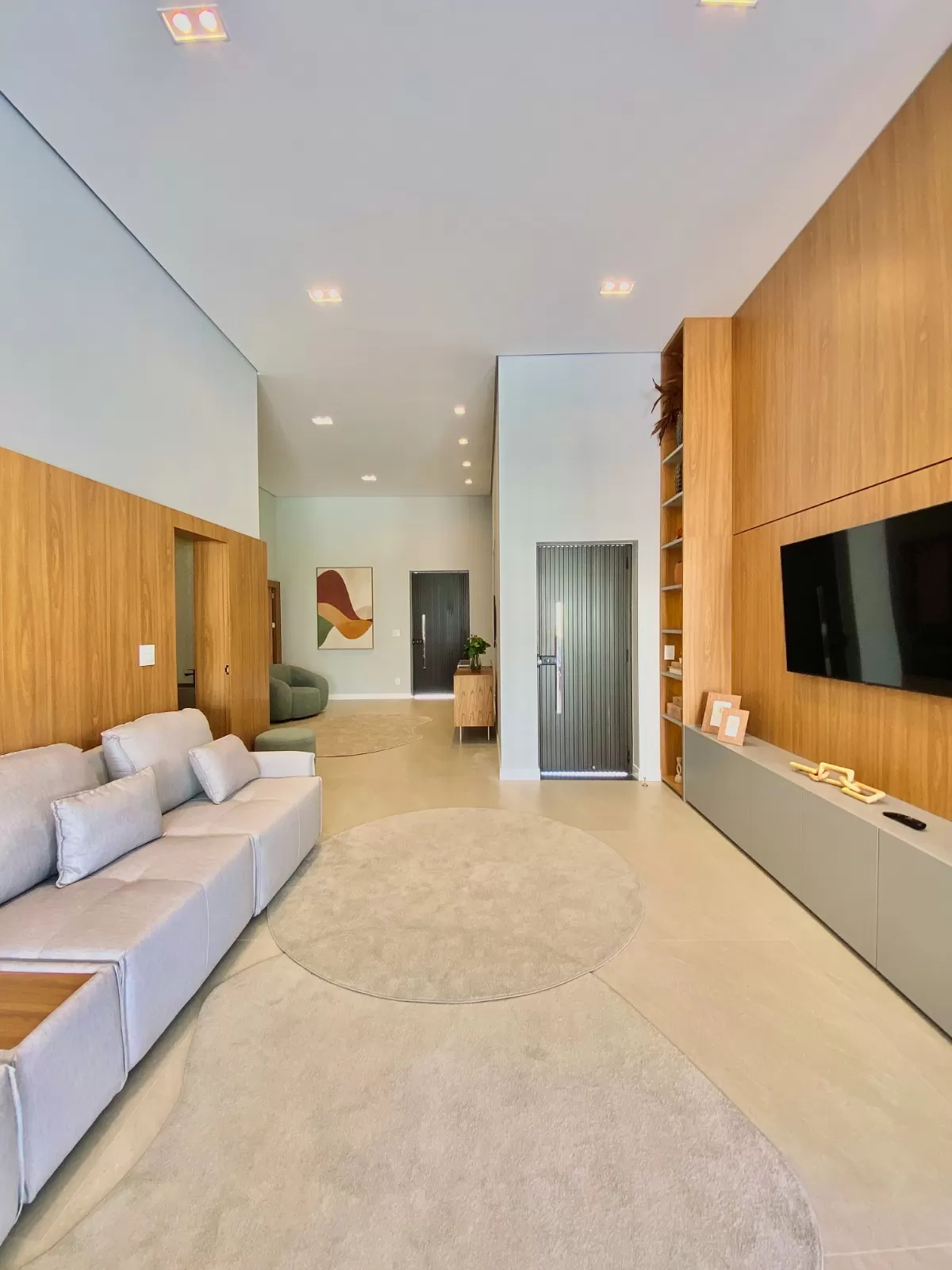 Casa Térrea à Venda mobiliada com 3 suítes, escritório e área gourmet com piscina, 255m² no Condomínio Alphaville Nova Esplanada 4 em Votorantim/SP