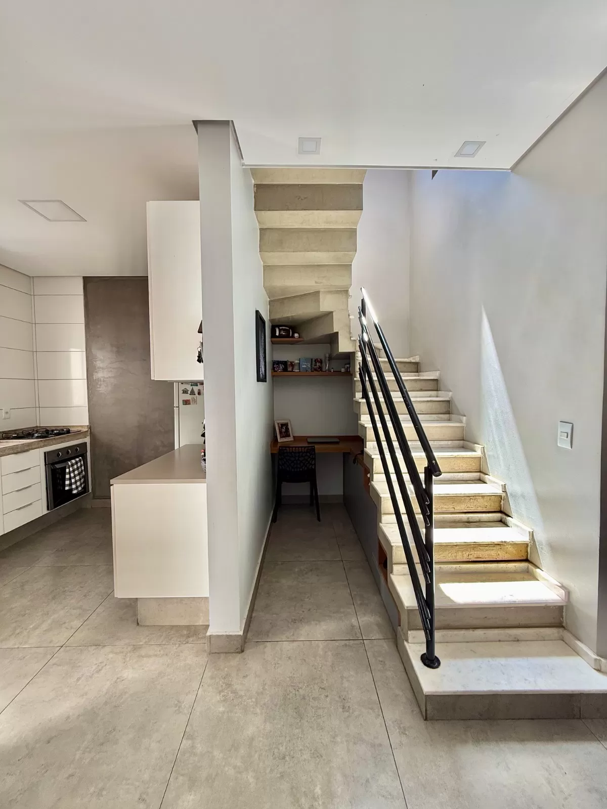 Sobrado à Venda com 3 dormitórios, sem vizinho de frente e quintal amplo, 115m² no Condomínio Vale Azul em Votorantim/SP