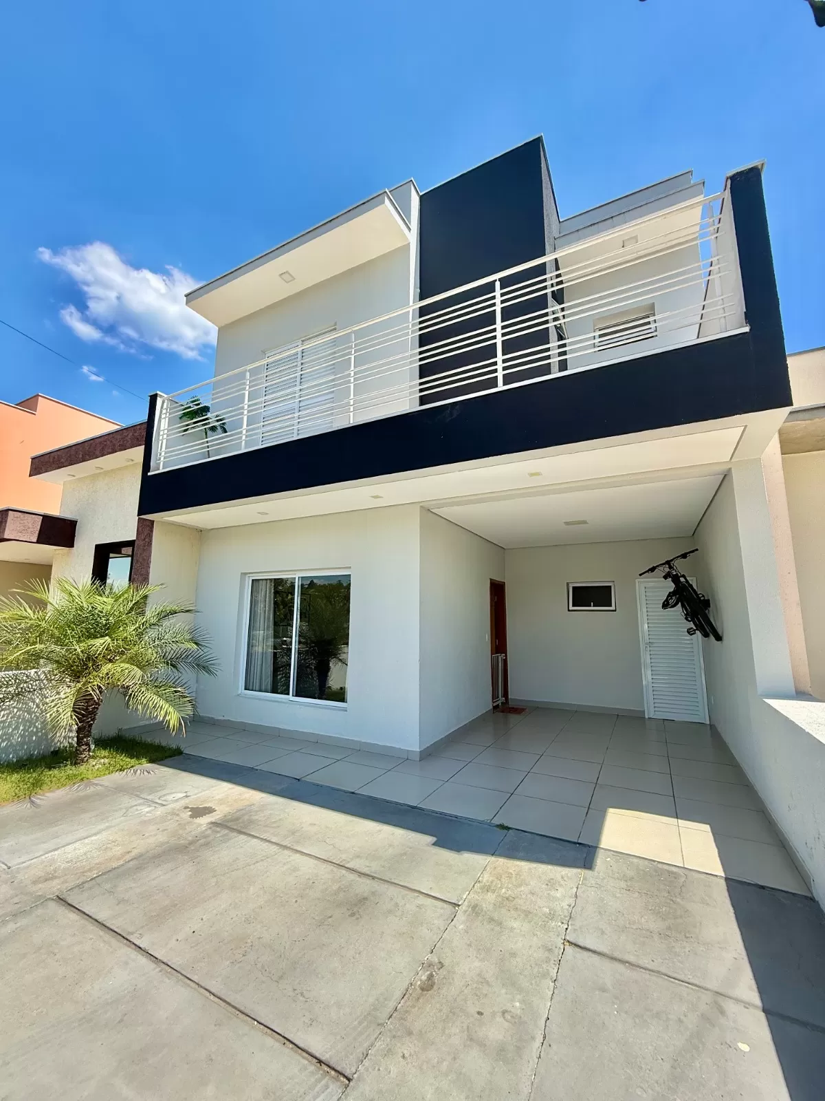 Sobrado à Venda com 3 dormitórios, sem vizinho de frente e quintal amplo, 115m² no Condomínio Vale Azul em Votorantim/SP