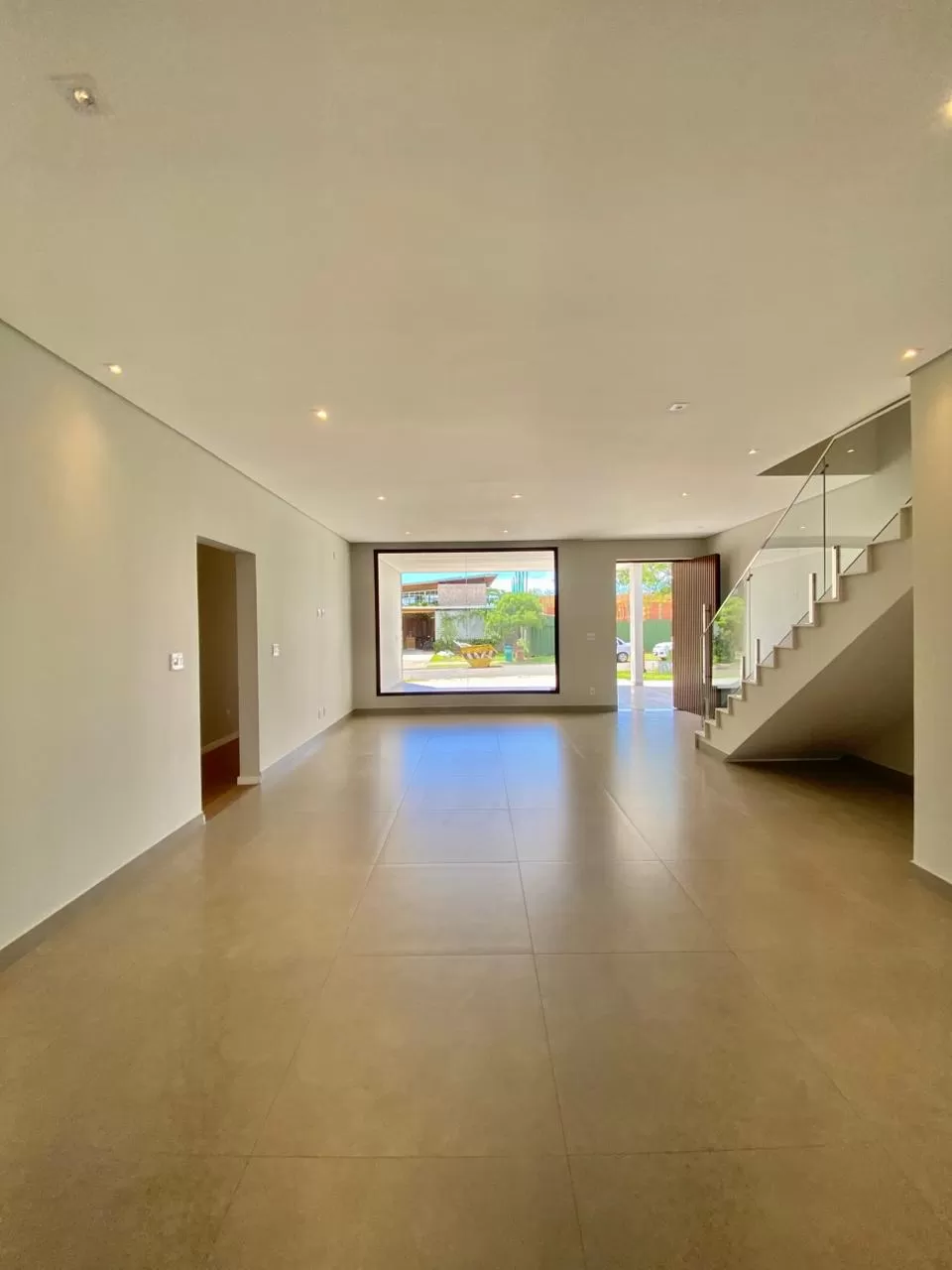 Casa de Alto Padrão à Venda com 3 suítes, piscina e sala de cinema, 287m² no Condomínio Alphaville Nova Esplanada 4 em Votorantim/SP