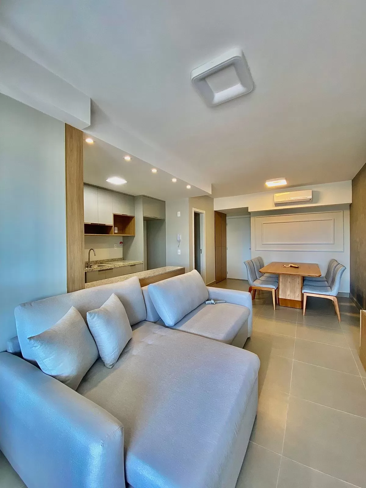 Apartamento Mobiliado à Venda ao lado do Shopping Iguatemi com 3 dormitórios e móveis planejados, 97m² no Condomínio Atmo em Votorantim/SP