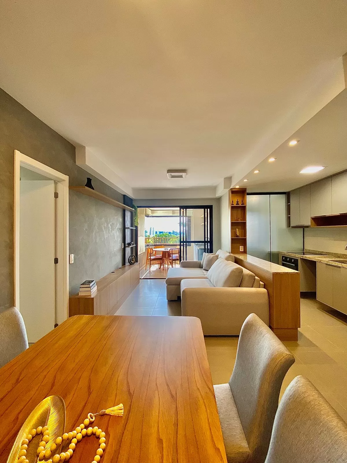 Apartamento Mobiliado à Venda ao lado do Shopping Iguatemi com 3 dormitórios e móveis planejados, 97m² no Condomínio Atmo em Votorantim/SP