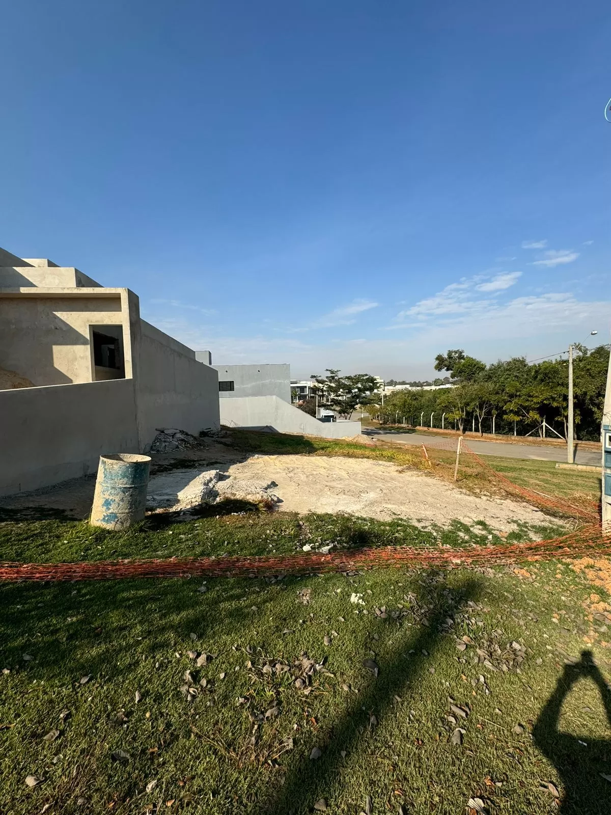 Terreno à Venda com projeto aprovado, ao lado da portaria e metragem maior, 173m² no Condomínio Villagio Ipanema 1 em Sorocaba/SP