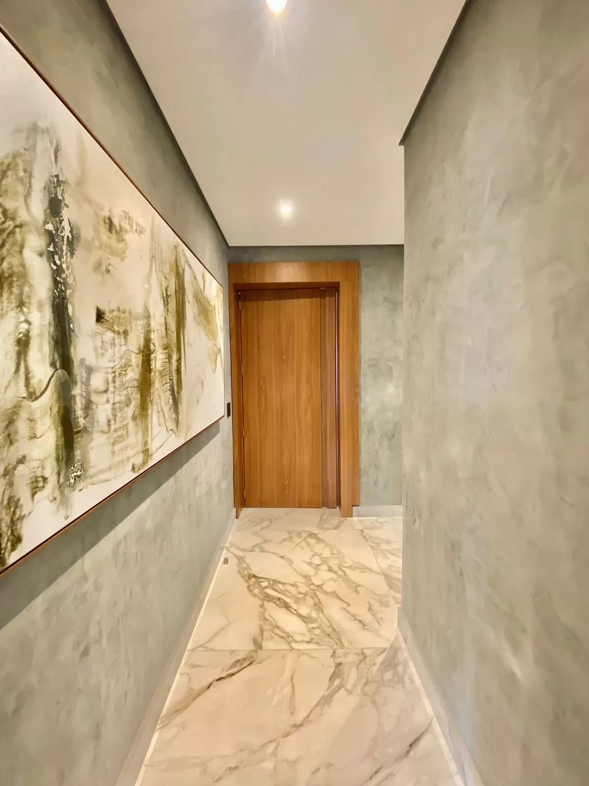 Casa de Alto Padrão Mobiliada à Venda com 5 suítes, piscina e quintal amplo, 476m² no Condomínio Saint Patrick em Sorocaba/SP