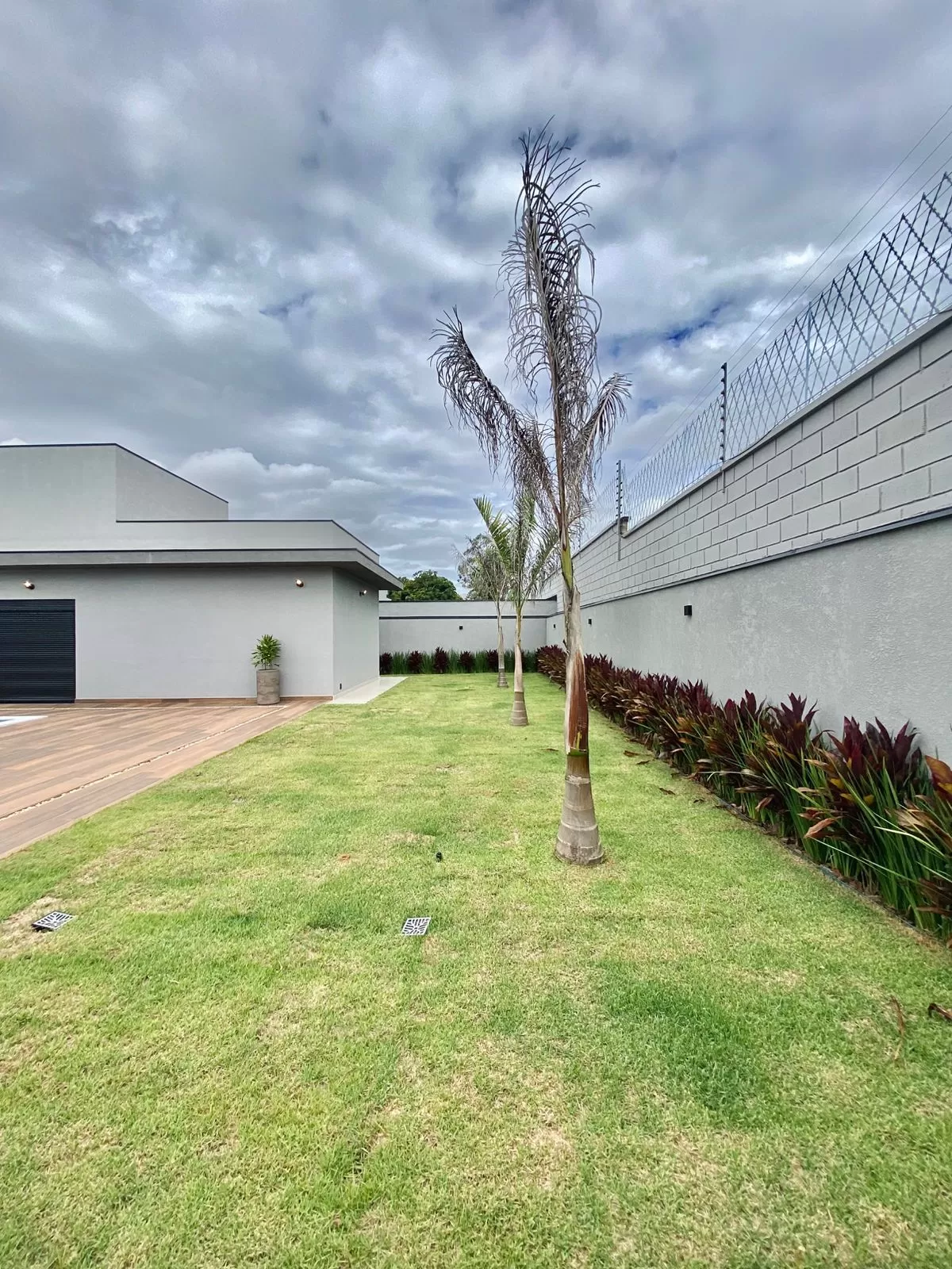 Casa de Alto Padrão Mobiliada à Venda com 5 suítes, piscina e quintal amplo, 476m² no Condomínio Saint Patrick em Sorocaba/SP