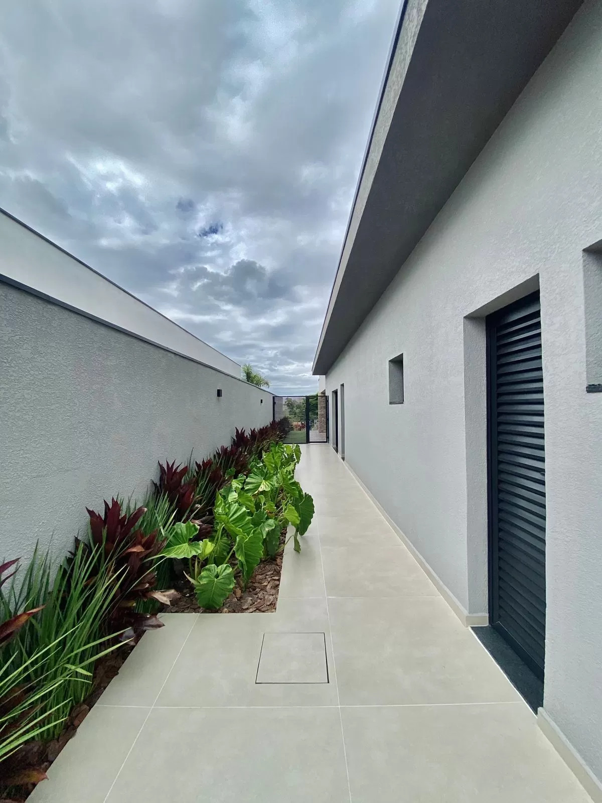 Casa de Alto Padrão Mobiliada à Venda com 5 suítes, piscina e quintal amplo, 476m² no Condomínio Saint Patrick em Sorocaba/SP